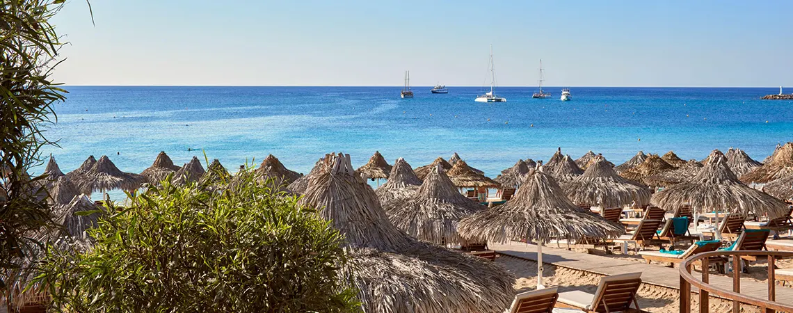Strand Hotel Grecian Bay in Aiya Napa - Zypern